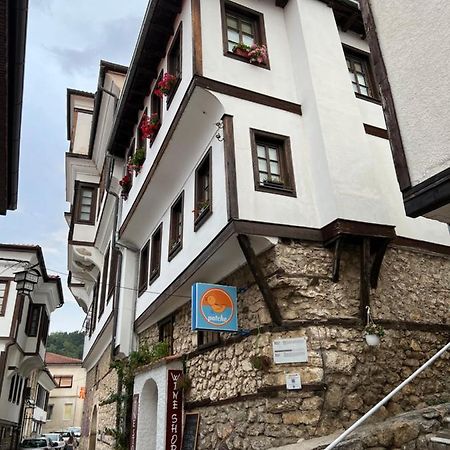 Patche Residence - A Wine Cellar Hideaway In The Historic Home Of Revolutionary Metodi Patche Ohrid Exterior foto