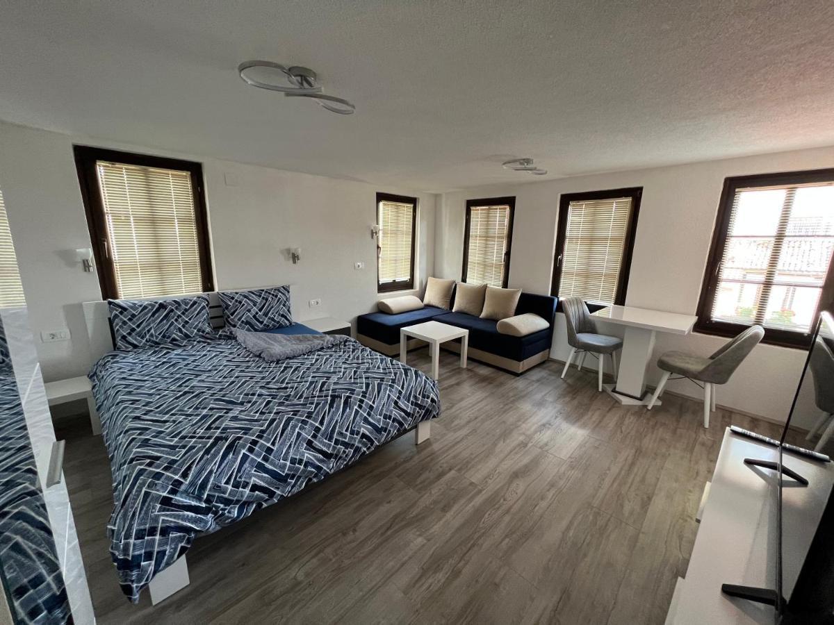 Patche Residence - A Wine Cellar Hideaway In The Historic Home Of Revolutionary Metodi Patche Ohrid Exterior foto