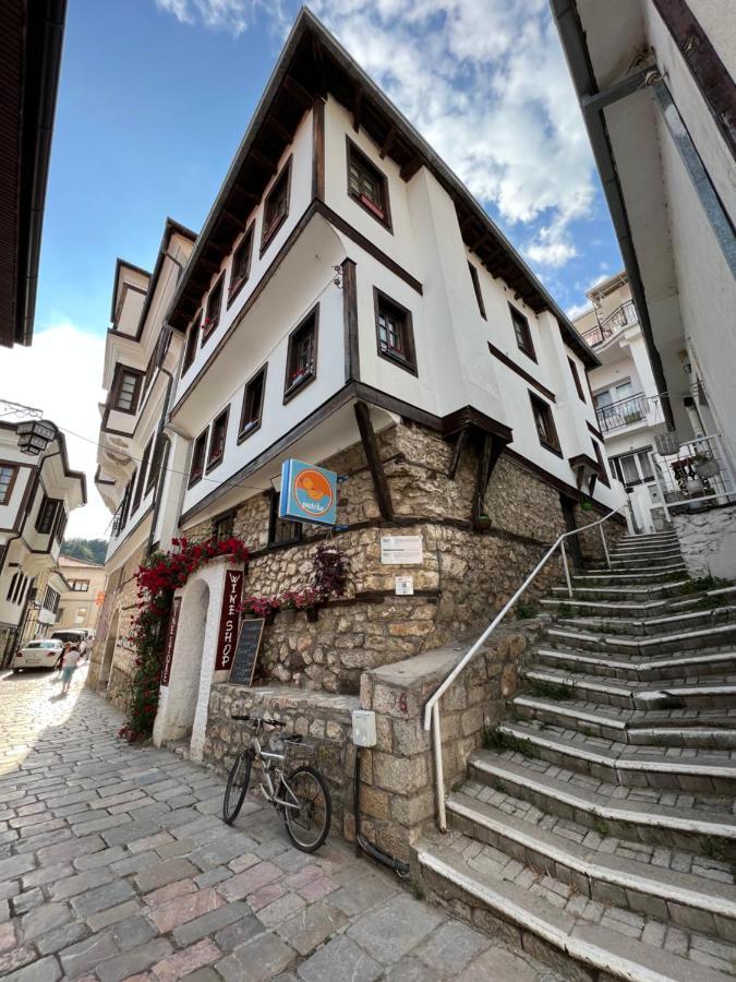 Patche Residence - A Wine Cellar Hideaway In The Historic Home Of Revolutionary Metodi Patche Ohrid Exterior foto